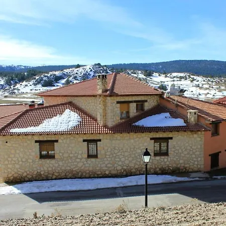 Apartamento One Bedroom With City View Enclosed Garden And Wifi At 8 Km Away From The Slopes